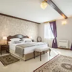 Couette-café Splendida Palace 4*