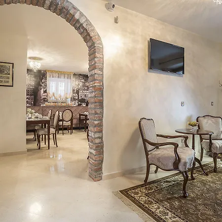 Splendida Palace לינה וארוחת בוקר ספליט