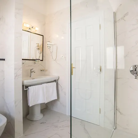 Oda ve Kahvaltı Splendida Palace