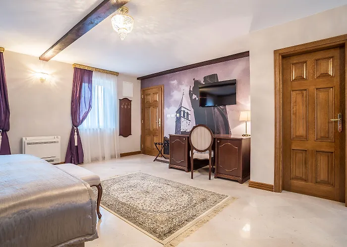 スプレンディダ パレス ベッド・アンド・ブレックファスト 4*